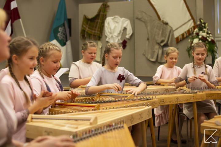 Koklētāju ansamblis Valsts svētkos